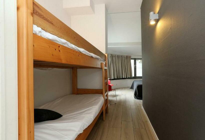 غرفة قياسية رباعية, De Loft