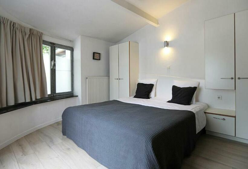 غرفة قياسية رباعية, De Loft