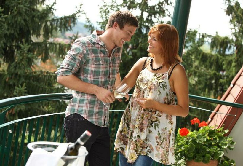 سوییت جونیور با بالکن, Weinlandhof