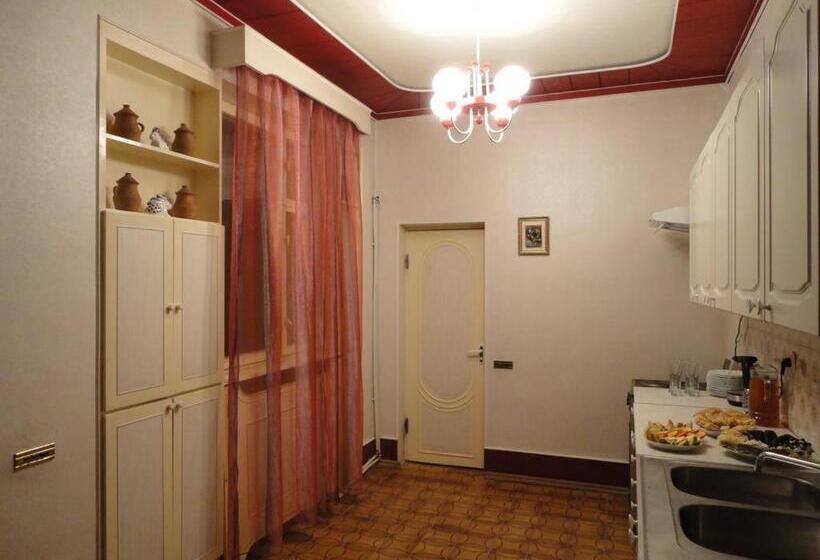 이코노미 룸, Royal Boutique Hotel On Kievyan