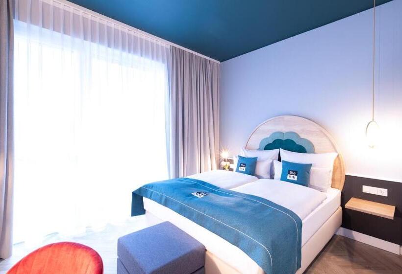 스탠다드 스튜디오, Holiday Inn   The Niu, Flower Konstanz, An Ihg