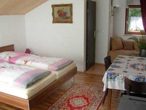 Номер Стандарт, Pension Zur Freiheit