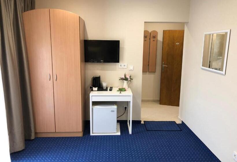 سوئیت 2 خوابه, Family Hotel Avenue