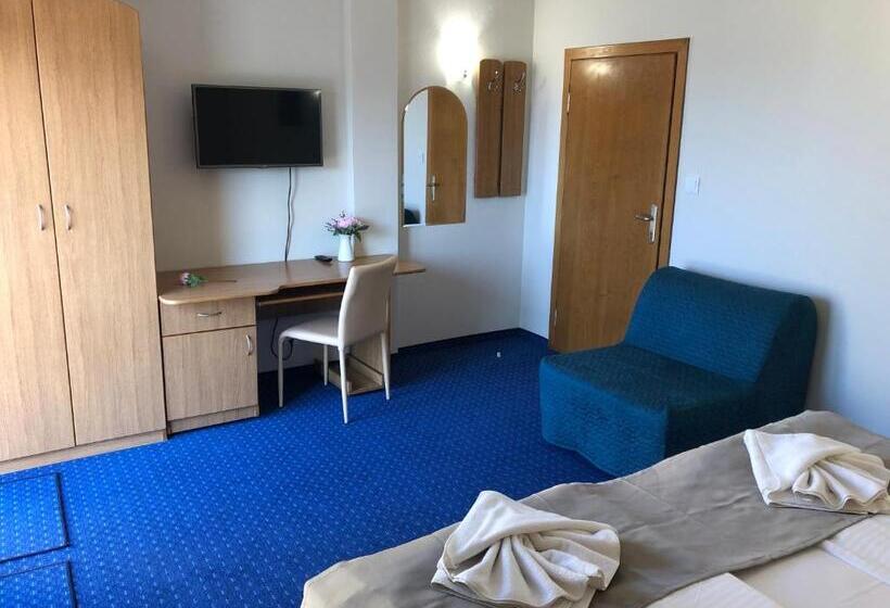 آپارتمان لوکس 2 خوابه, Family Hotel Avenue