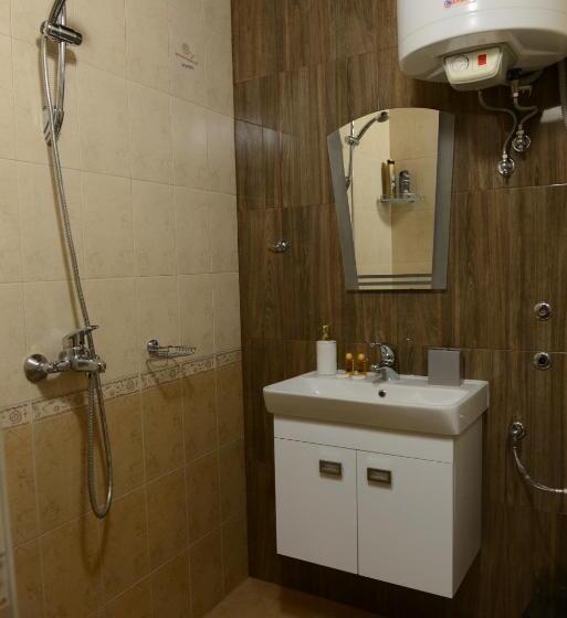 デラックススタジオ, Family Hotel Gotse Delchev