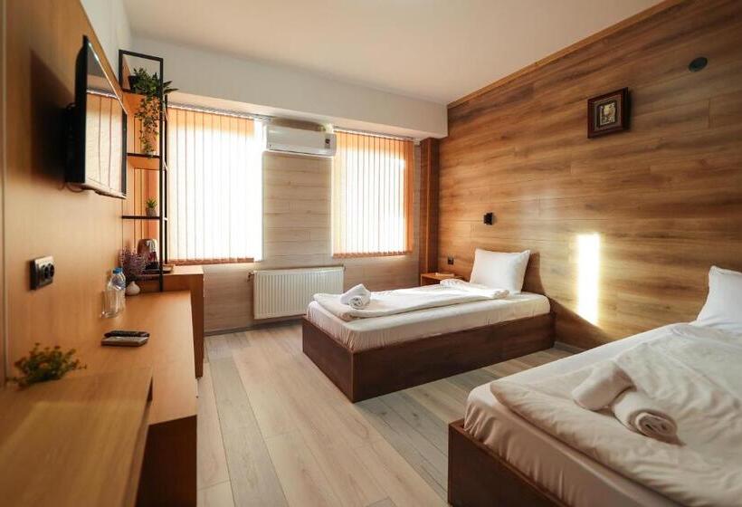 シングルデラックスルーム, Family Hotel Gotse Delchev