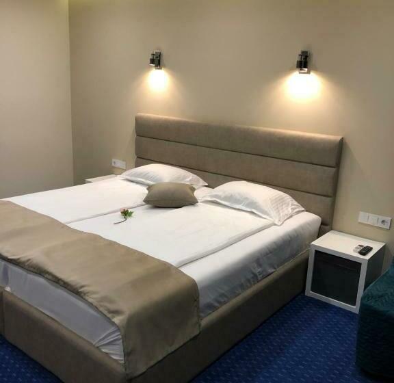 标准间, Family Hotel Avenue