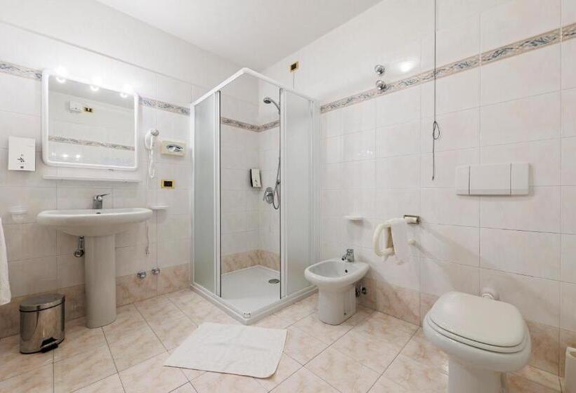 Трехместный Номер Superior, Miravalle