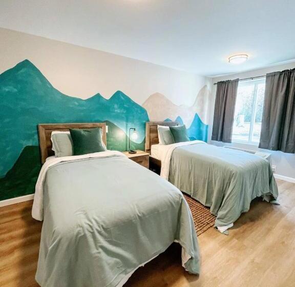 标准间, Mountain Room At The Trailblazer Unit 16