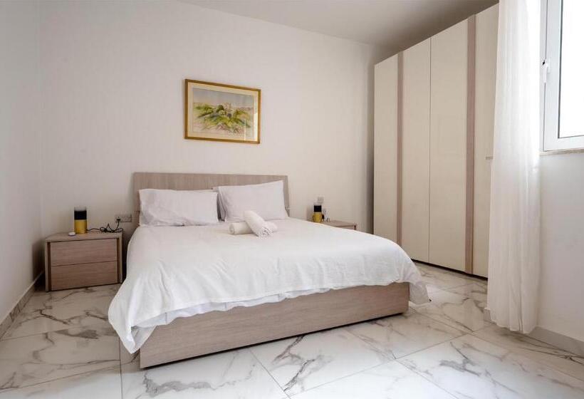 1 Bedroom Penthouse Apartment, Msida Central Suites