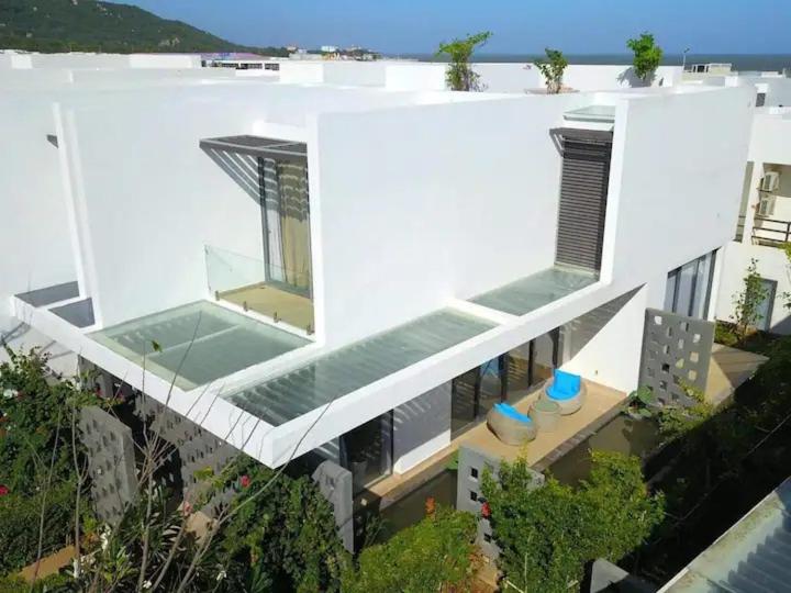 اتاق استاندارد با بالکن, Luxury Villa 01   Relax   Fun   Near Vung Tau