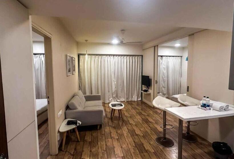 Апартаменты 1 Спальня, Ambition Studio Apartment At Rajhans Belliza