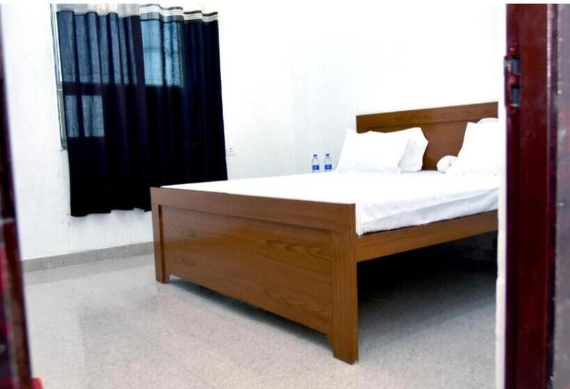 Номер Стандарт, K P Guest House