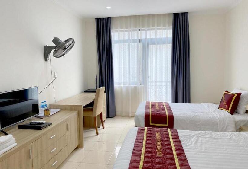 Standard Room, Nguyễn Quyền