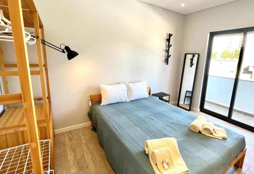 اتاق استاندارد با بالکن, Campus 121   Rooms