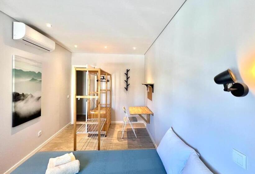 اتاق استاندارد با سرویس بهداشتی مشترک, Campus 121   Rooms
