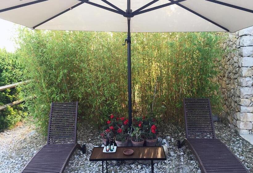 Апартаменты 2 Спальни, Tenuta Busulmone Con Piscina Val Di Noto Villa & Suits