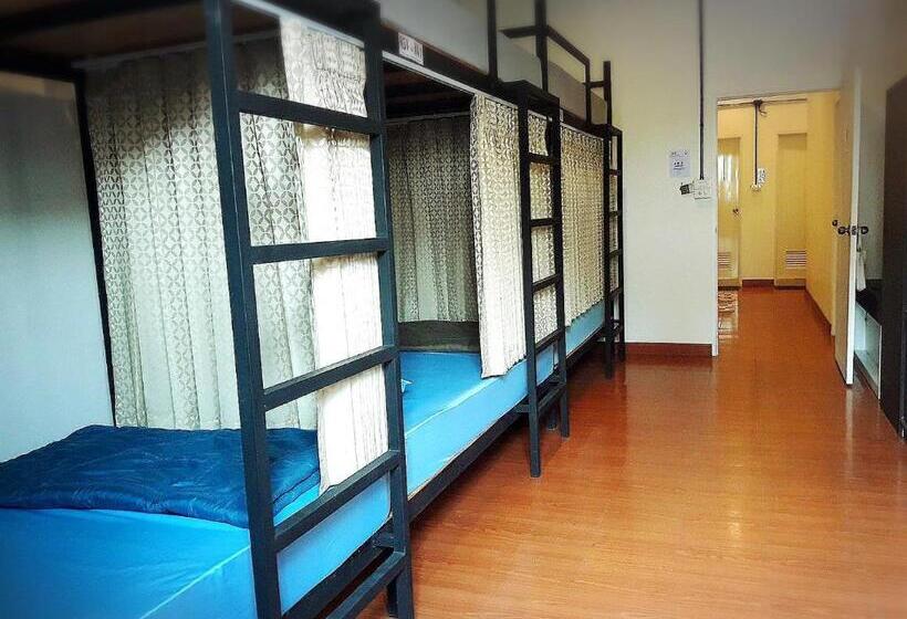 Семейное Студио, Three Hostel At Night Market Pakchong