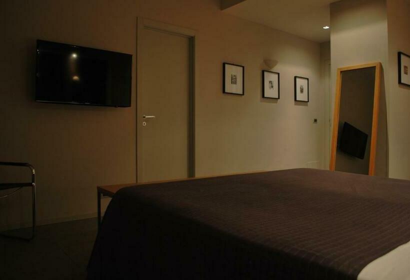 スタンダードトリプルルーム, B&b Habita