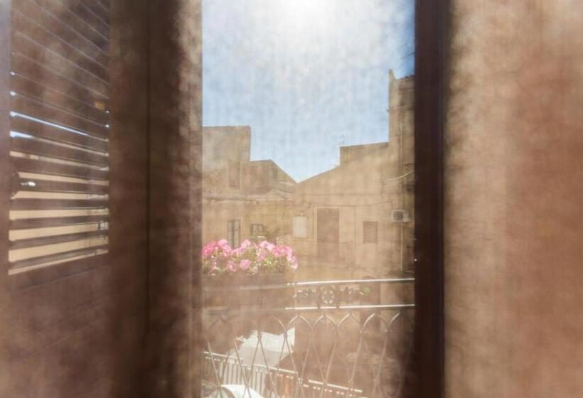 اتاق استاندارد سه نفره, Beatus Suites And Rooms B&b
