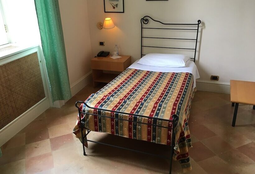 اتاق استاندارد یک نفره, Palazzo Sottile Meninni   Classics Experience