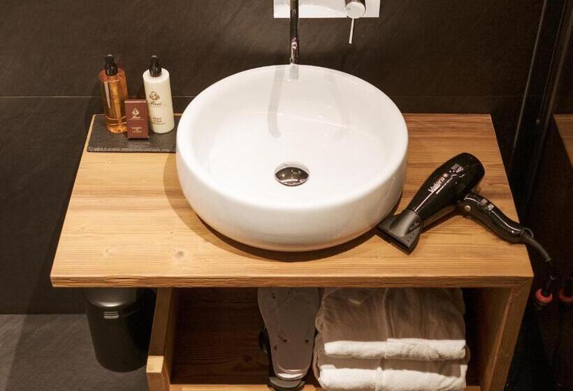 Номер Deluxe с Террасой, Fiori Dolomites Experience