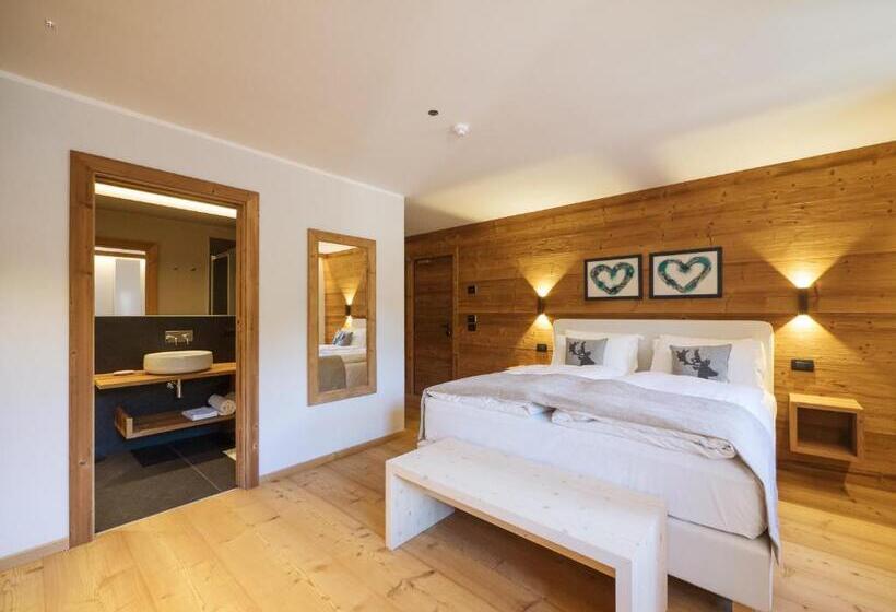 Superior Room with Terrace, Fiori Dolomites Experience