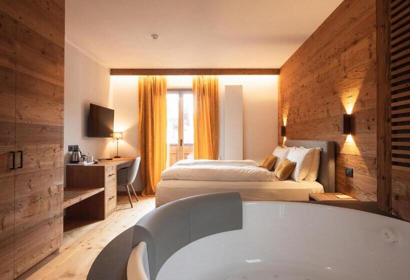 سوئیت با وان آب گرم, Fiori Dolomites Experience