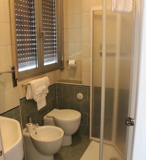 חדר אקונומי יחיד, Selide