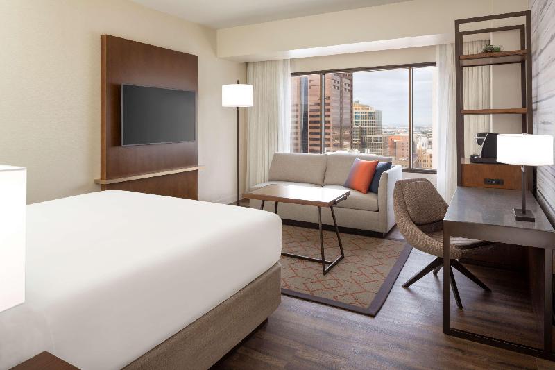 キングサイズベッドのスイートルーム, Candlewood Suites Burlington Conference Centre, An Ihg