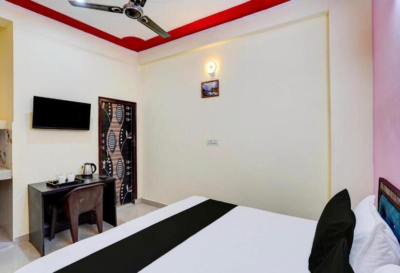 Трехместный Номер Классика, Oyo S S Guest House