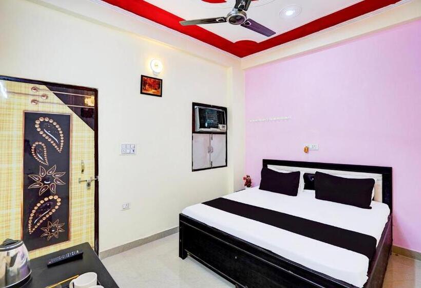 Трехместный Номер Классика, Oyo S S Guest House