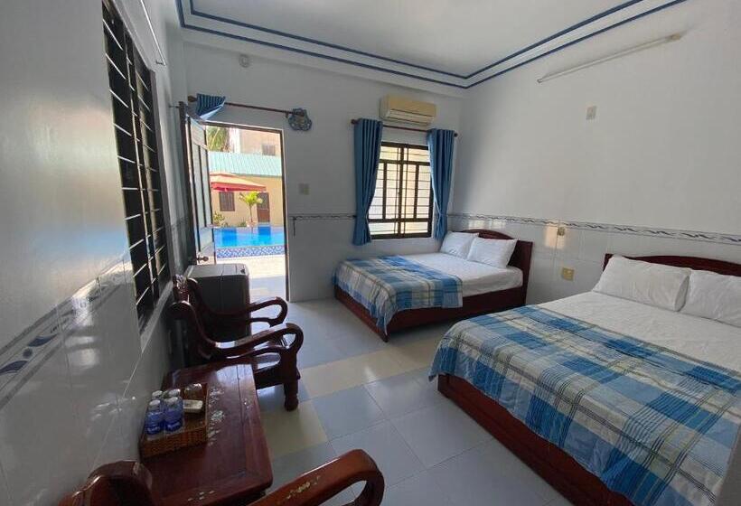 اتاق استاندارد چهارنفره با چشم‌انداز باغ, Hoa Biển Guest House