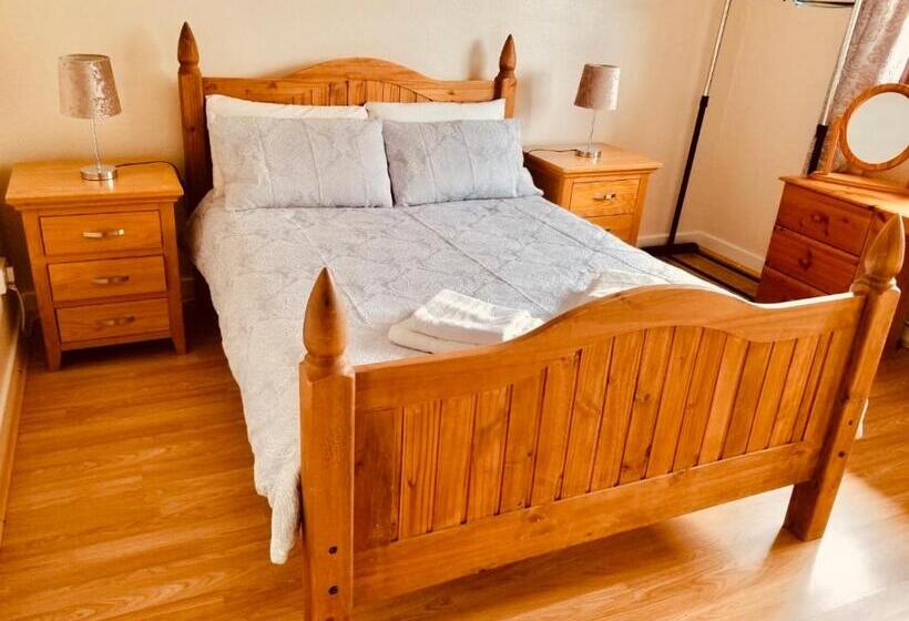 Номер Стандарт, Inverthorn House