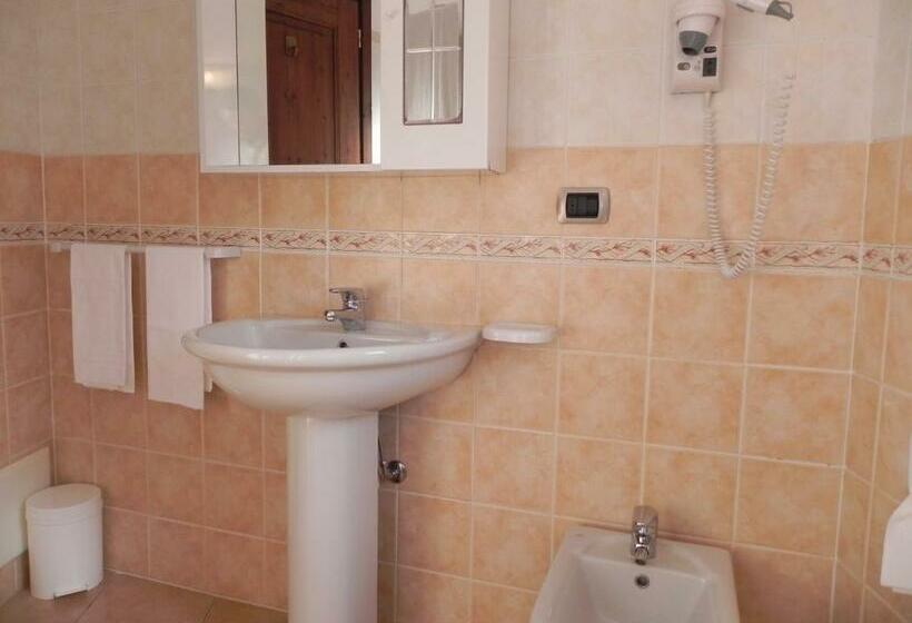 Номер Стандарт, Le Vieux Rascard Chambres D Hotes