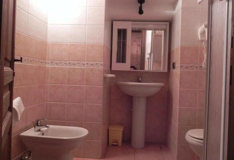 Номер Стандарт Трехместный, Le Vieux Rascard Chambres D Hotes
