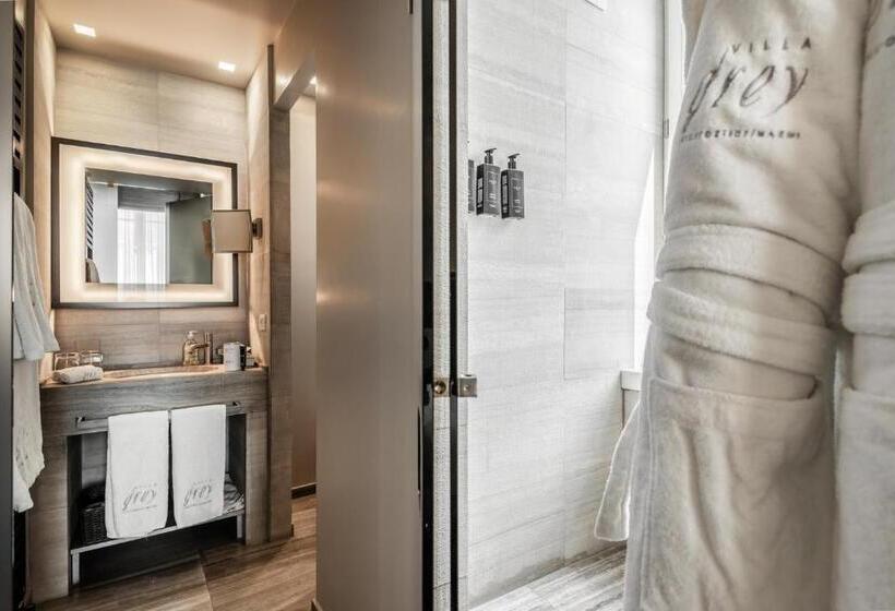 غرفة سوبيريور مطلّة علي البحر, Villa Grey