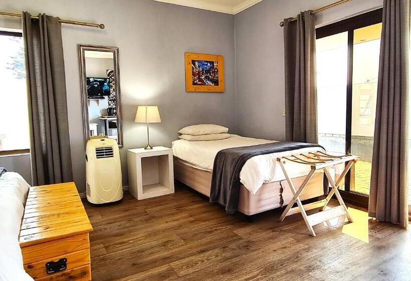 اتاق خانوادگی, Tiende Laan Bed & Breakfast And Self Catering