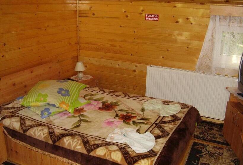 Трехместный Номер Стандарт с Балконом, Pension Bran Ioana