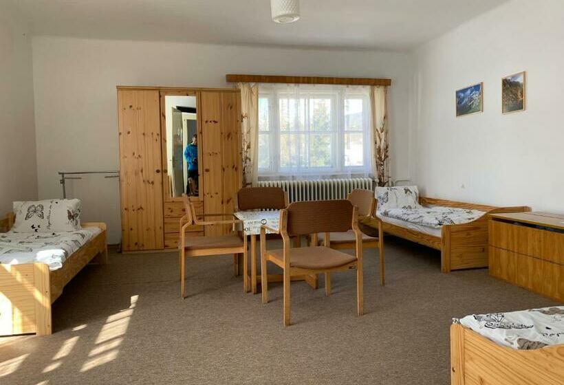 Трехместный Номер Стандарт Совместная Ванная, Turistická Ubytovňa Shb ,štrbské Pleso   Vysoké Tatry
