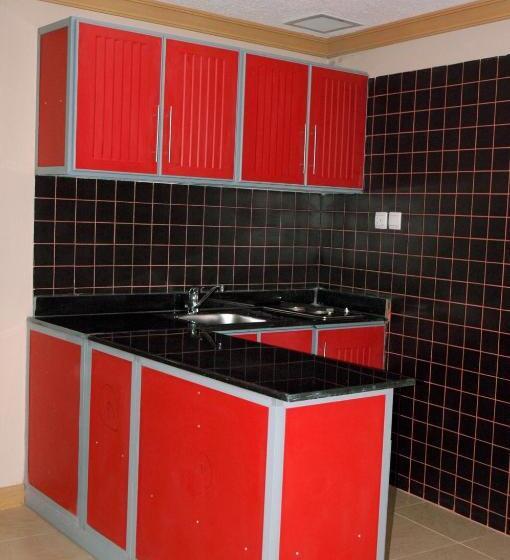 Suite Deluxe, Al Thill
