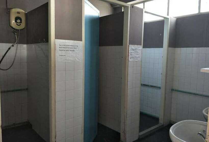 تختخواب در اتاق مشترک, B&b Inn   Hostel