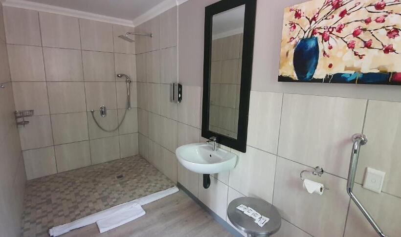 Номер Стандарт Адаптированный для Инвалидов, Acacia Lodge