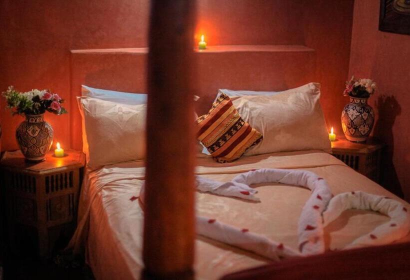 اتاق لوکس, Riad Douja