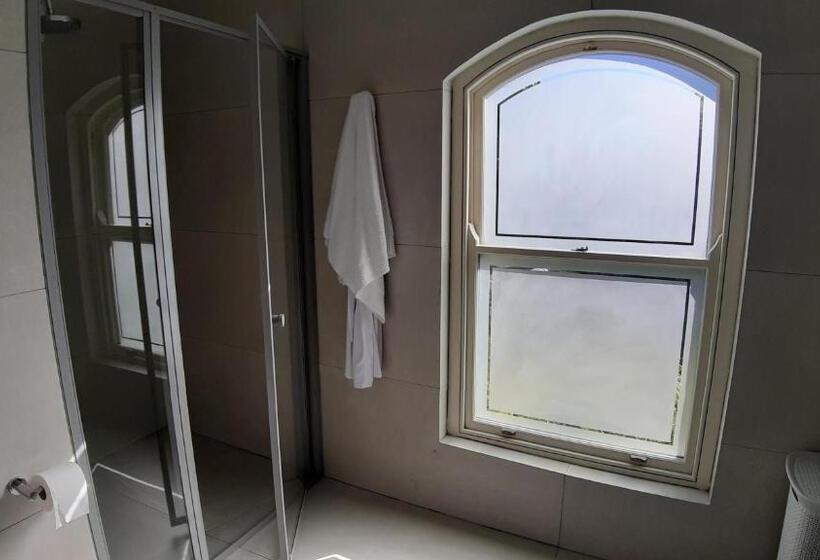 デラックスルーム, Rustic Manor Guest House