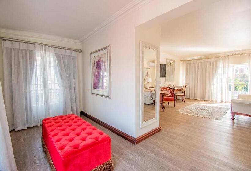 Suite, Emakhosini Boutique
