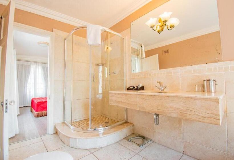 Suite, Emakhosini Boutique
