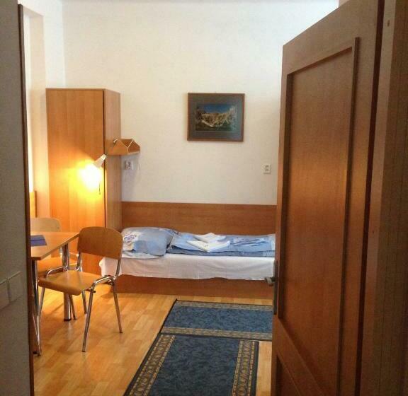 اتاق استاندارد سه نفره, Prim