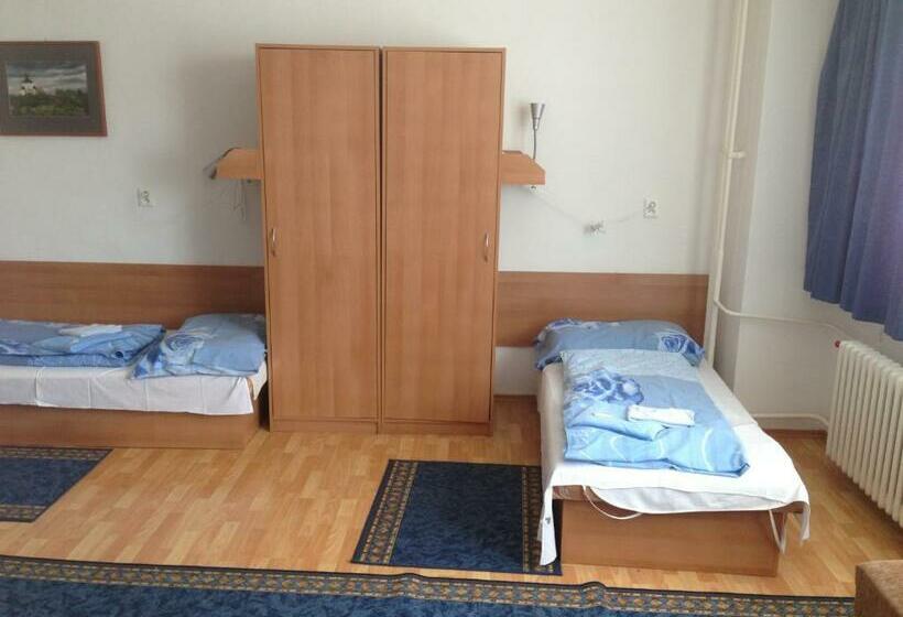 اتاق استاندارد چهار تخته, Prim