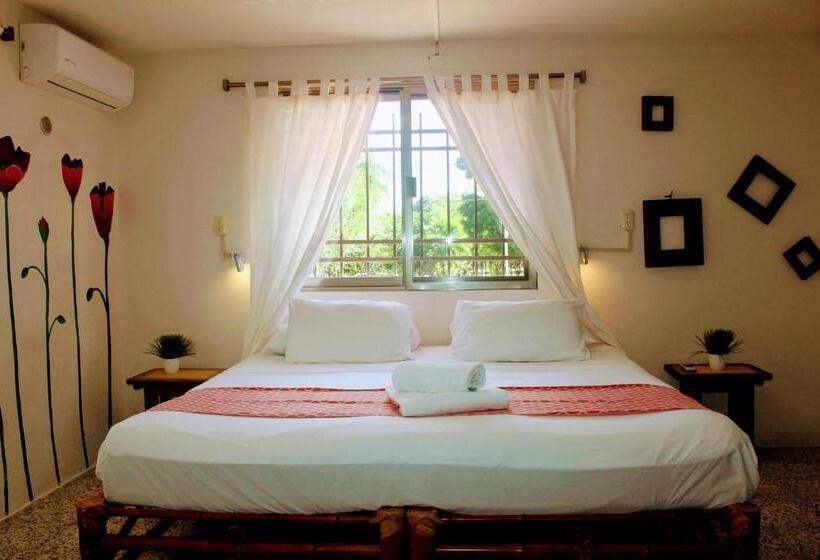バスルーム共有のトリプルスタンダード, Hostal & Suites Pata De Perro